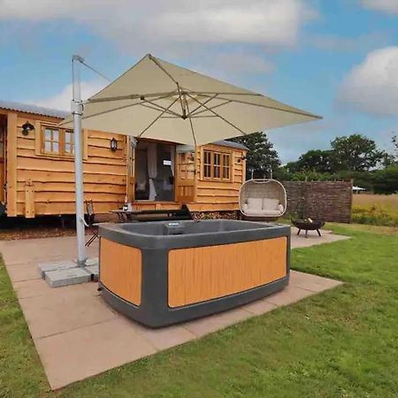Black Mountain Bespoke Breaks Brecon Extérieur photo