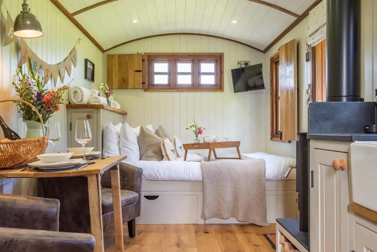 Black Mountain Bespoke Breaks Brecon Extérieur photo
